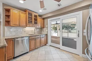 234 S Pershing Ave, Bethpage, NY 11714 - Photo 9