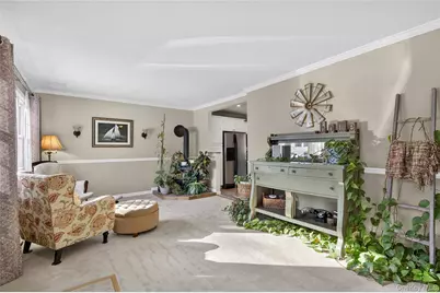 148 Malts Avenue, West Islip, NY 11795 - Photo 5