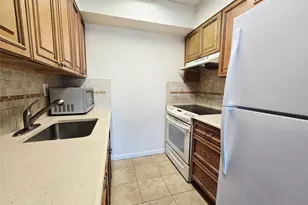 142 Main St, Mineola, NY 11501 - Photo 3