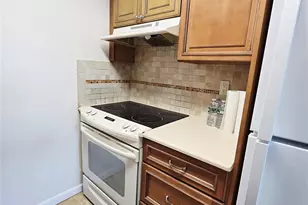 142 Main St, Mineola, NY 11501 - Photo 5