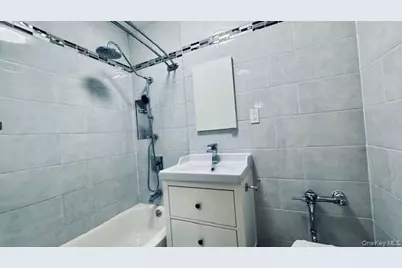 142-05 Roosevelt Avenue #415, Flushing, NY 11354 - Photo 9