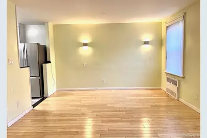 142-05 Roosevelt Avenue #415, Flushing, NY 11354 - Photo 3