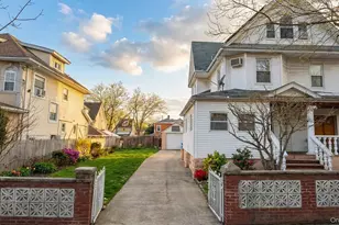 105-56 135th St, Richmond Hill, NY 11419 - Photo 1