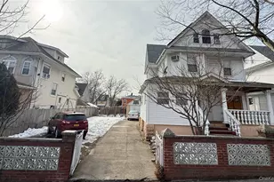 105-56 135th St, Richmond Hill, NY 11419 - Photo 1