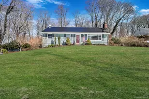 109 Quaker Path, Stony Brook, NY 11790 - Photo 3