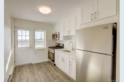 670 W Broadway #2nd floor, Long Beach, NY 11561 - Photo 3