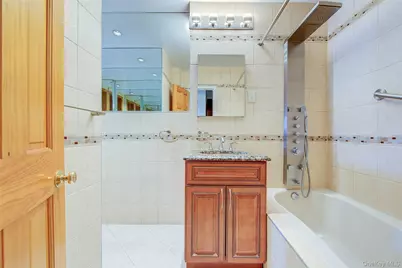 77-14 113th Street #5V, Forest Hills, NY 11375 - Photo 27