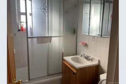 58-28 251st Street #Upper Unit, Little Neck, NY 11362 - Photo 5