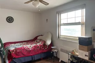 58-28 251st St, Little Neck, NY 11362 - Photo 7