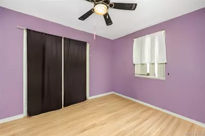 8 Carmans Court, Farmingdale, NY 11735 - Photo 19