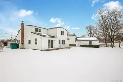 8 Carmans Court, Farmingdale, NY 11735 - Photo 25