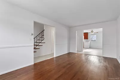 28 Elissa Lane #TOP, Yonkers, NY 10710 - Photo 7