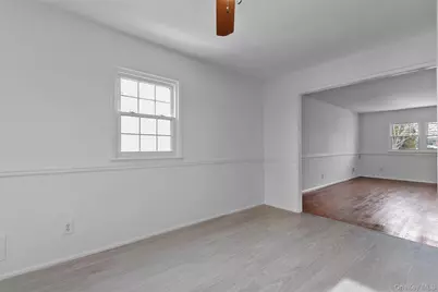 28 Elissa Lane #TOP, Yonkers, NY 10710 - Photo 9