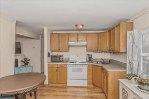 30 Echo Ln, Levittown, NY 11756 - Photo 27