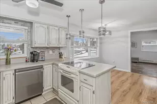 30 Echo Ln, Levittown, NY 11756 - Photo 11