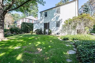 109 Chase Rd, Manhasset, NY 11030 - Photo 5