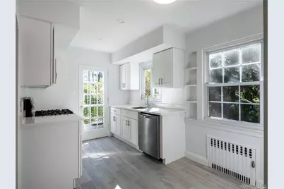 109 Chase Road, Manhasset, NY 11030 - Photo 13