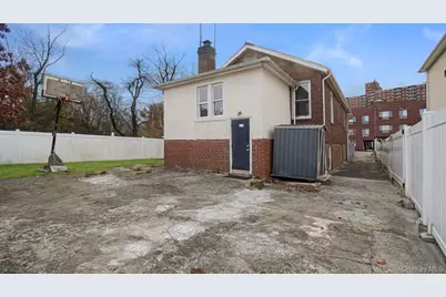3412 Hunter Avenue, Bronx, NY 10475 - Photo 23
