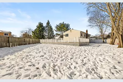 447 China Road, Sayville, NY 11782 - Photo 19