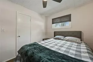 94 Locust Pl, East Northport, NY 11731 - Photo 15