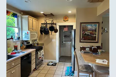 39 Robert Street, Patchogue, NY 11772 - Photo 7