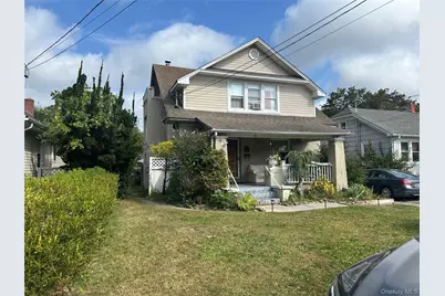 39 Robert Street, Patchogue, NY 11772 - Photo 1