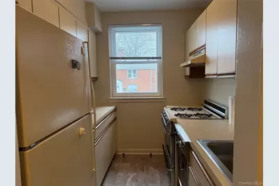 172-12 Crocheron Avenue #C3, Flushing, NY 11358 - Photo 7