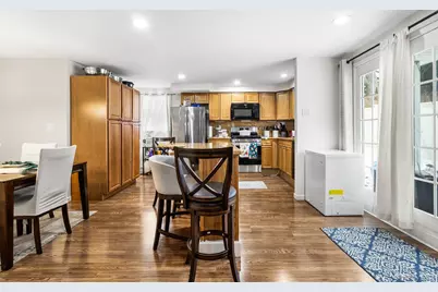 19 Midland Boulevard, Ronkonkoma, NY 11779 - Photo 7