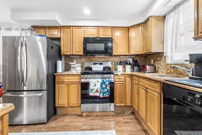 19 Midland Boulevard, Ronkonkoma, NY 11779 - Photo 13