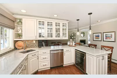 2 Montana Place, Huntington Station, NY 11746 - Photo 11