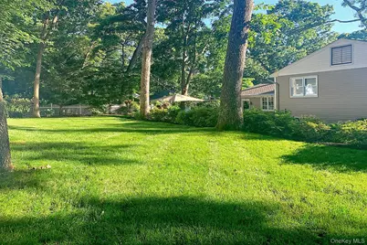 2 Montana Place, Huntington Station, NY 11746 - Photo 37