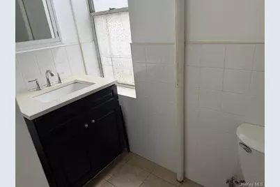 225 E 204th Street, Bronx, NY 10458 - Photo 5