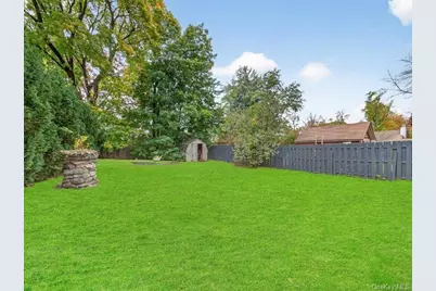 17 Maple Avenue W, Suffern, NY 10901 - Photo 19