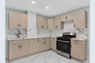 17 Maple Avenue W, Suffern, NY 10901 - Photo 3