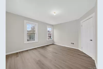 17 Maple Avenue W, Suffern, NY 10901 - Photo 11