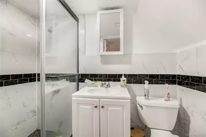 2556 Eastchester Road, Bronx, NY 10469 - Photo 17