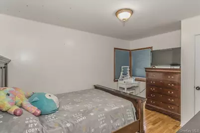 597 Seminole Road, Franklin Square, NY 11010 - Photo 11