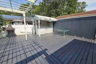 143 N Summit Ave, Patchogue, NY 11772 - Photo 19