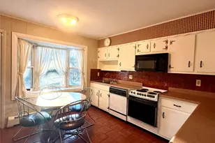 130 Grand St, Highland, NY 12528 - Photo 3