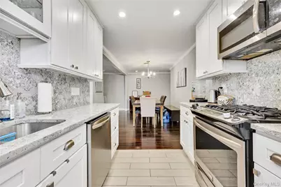 1201 E Broadway #H-23, Hewlett, NY 11557 - Photo 13