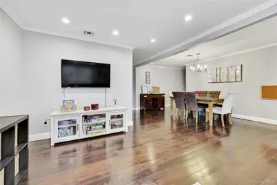 1201 E Broadway #H-23, Hewlett, NY 11557 - Photo 11