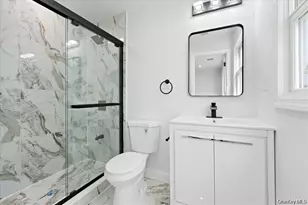 99 Thurton Pl, Yonkers, NY 10704 - Photo 9