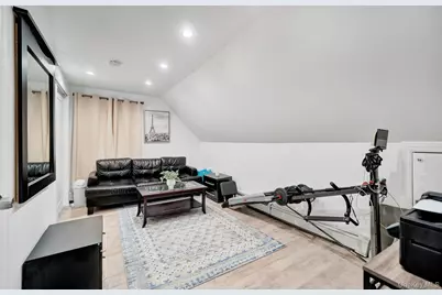 125 Hamlet Road, Levittown, NY 11756 - Photo 21