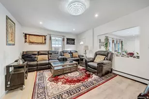 125 Hamlet Rd, Levittown, NY 11756 - Photo 17