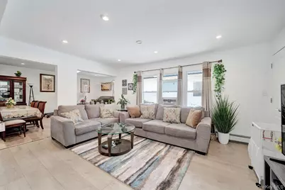 125 Hamlet Road, Levittown, NY 11756 - Photo 5