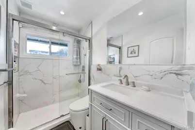 125 Hamlet Road, Levittown, NY 11756 - Photo 15