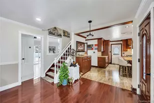 225 Farhan Ln, North Babylon, NY 11703 - Photo 7