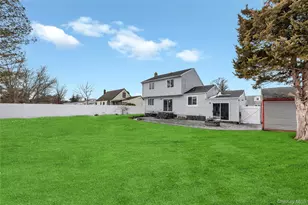 225 Farhan Ln, North Babylon, NY 11703 - Photo 31