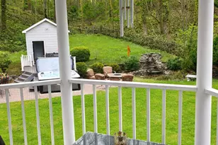 251 Vineyard Rd, Huntington, NY 11743 - Photo 21