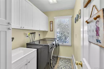 251 Vineyard Road, Huntington, NY 11743 - Photo 11